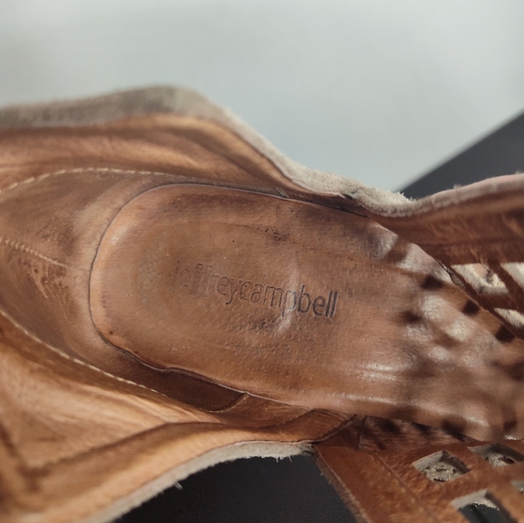 Jeffrey Campbell Taggart Suede Lazer Cut Booties size 9.5 women's - Picture 5 of 10